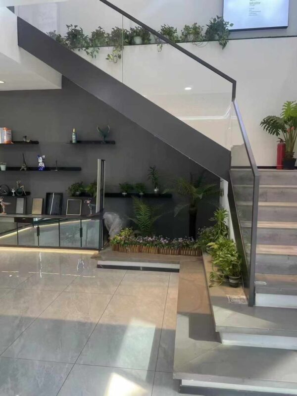 1005 Side Mounted Frameless Glass Panel Aluminum Base Shoe U Channel Glass Profile - Image 4