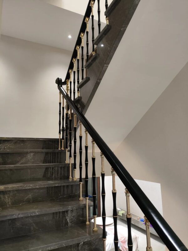 WT8025 Luxury Golden Aluminum Balusters Railings Stair Bracket Indoor DIY Design - Image 3