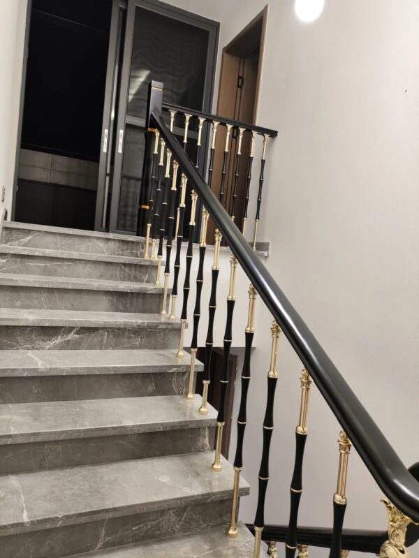 WT8025 Luxury Golden Aluminum Balusters Railings Stair Bracket Indoor DIY Design - Image 2