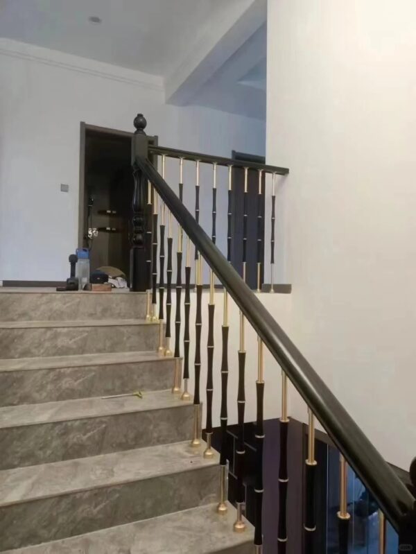 WT8025 Luxury Golden Aluminum Balusters Railings Stair Bracket Indoor DIY Design - Image 2
