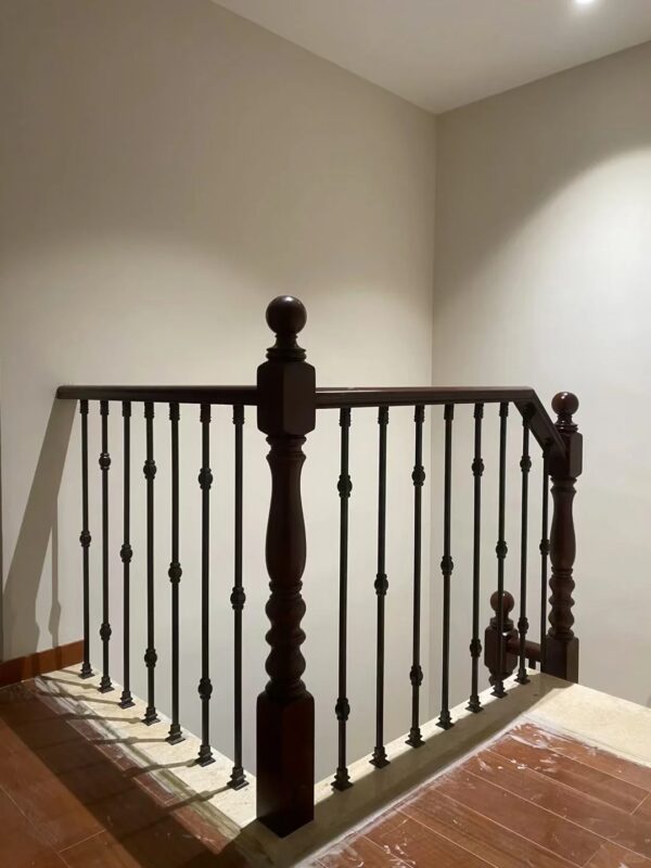 WTH5014 Modern Simple Iron Railing for Porch and Balcony Wrought Designs for Villas - Image 2