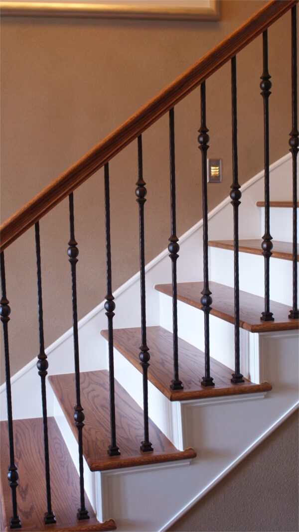 WTH5015 Direct Sale Wrought Iron Post Modern Design Guardrail for Villa Application Manufacturer Wholesale
