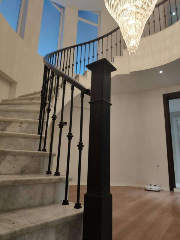 WTH5019 Modern Simple Style Wrought Iron and Stainless Steel Balcony Post for Villas - Image 3