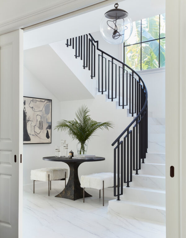 WTH5202 Modern Design Golden Staircase Handrail Wrought Iron Baluster for Luxury Villa Post Classical Style